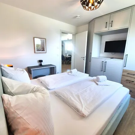Apartment 21140 *